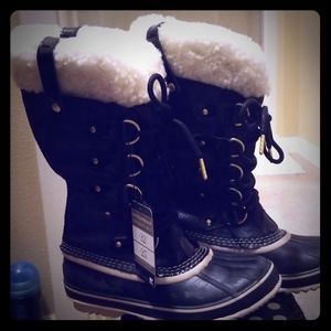 NWT Sorel Joan of Artic Holiday edition snow boots